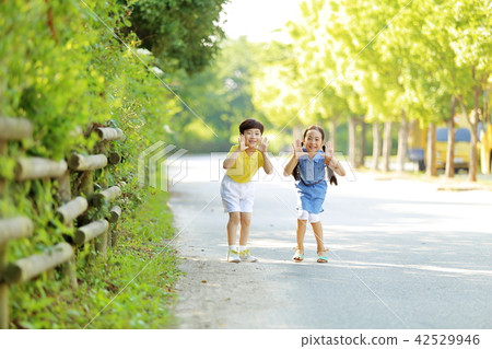 Nanjido Park Children Nanjido Park Children 42529946