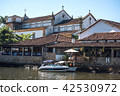 An iconic view of the canal and the colonial house 42530972