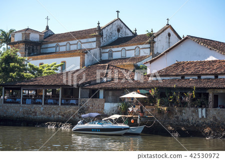 An iconic view of the canal and the colonial house An iconic view of the canal and the colonial house 42530972