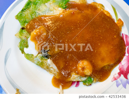 Taiwanese Street Food : Oyster Omelet Taiwanese Street Food : Oyster Omelet 42533436