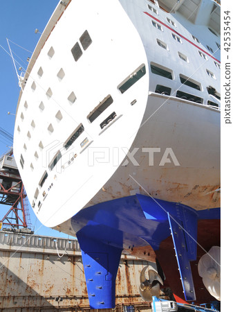 Ship repair. Big ship under repairing 42535454