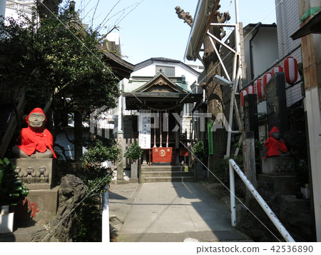 Sugamo trigger pond 42536890