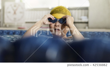 Swimming child swimming 42538862
