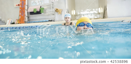 Swimming child swimming 42538896