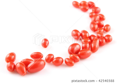 fresh goji berries isolated on a white background 42540388