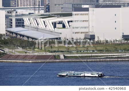 東京的城市景觀日本豐洲市場=於2018年7月24日拍攝 東京的城市景觀日本豐洲市場=於2018年7月24日拍攝 42540968