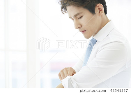 Male businessman dress 42541357