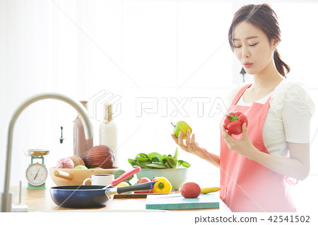 Female Lifestyle Cuisine 42541502