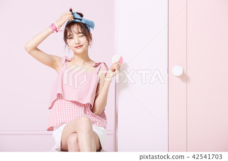 女青年美女形象 女青年美女形象 42541703