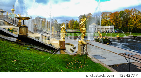 Fountains of Peterhof in St Petersburg, Russia Fountains of Peterhof in St Petersburg, Russia 42542777