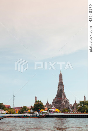 Wat Arun temple of dawn from Chao Praya River 42548179