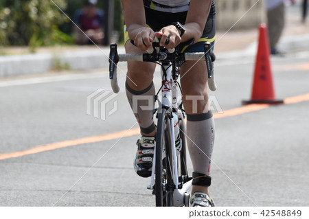 triathlon 42548849