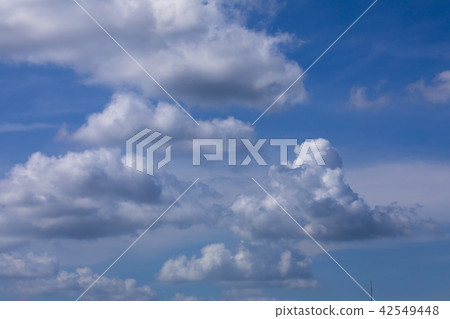 Summer sky summer cloud 42549448