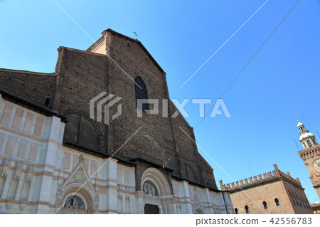 Basilica of San Petronio in Bologna, Italy 42556783