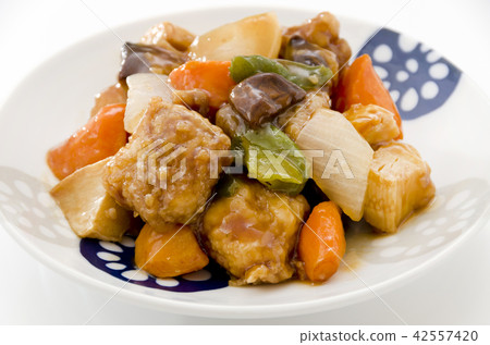 sweet and sour pork	 42557420