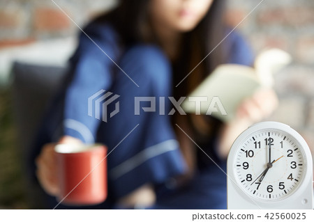 女人早上生活方式 女人早上生活方式 42560025