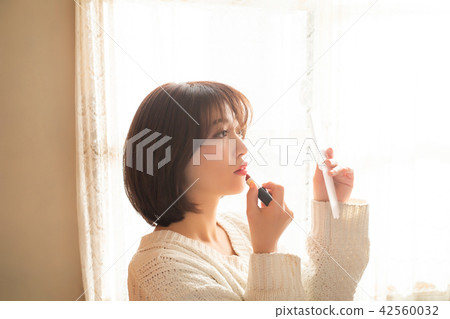 女性美容化妝 42560032