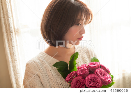 Female Flower living 42560036