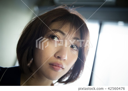 婦女生活方式放鬆 42560476