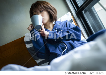 婦女生活方式放鬆 42560478