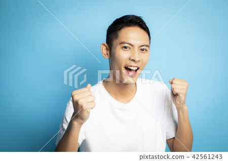 Male portrait facial expression 42561243