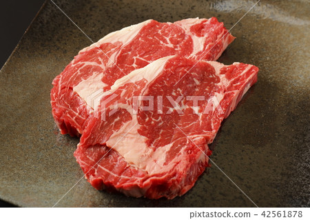 Roasted steak (domestic cow) Roasted steak (domestic cow) 42561878