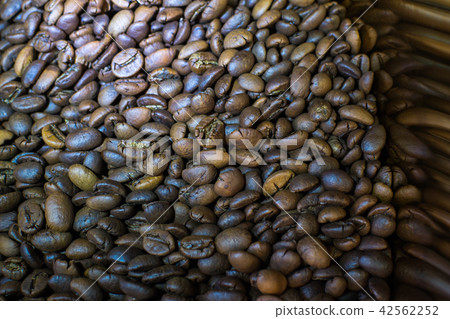 Roasted Coffee Beans 42562252