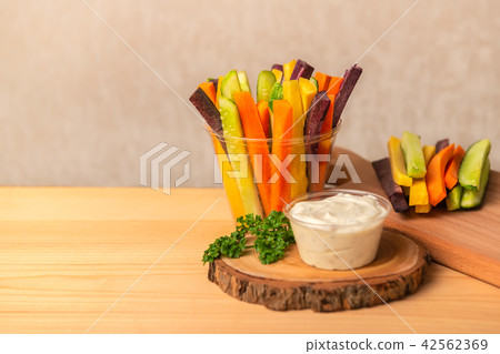 carrots and cucumbers vegetables julienned  42562369