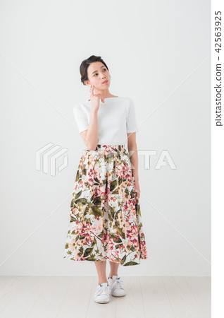 20's Women's Summer Style 42563925