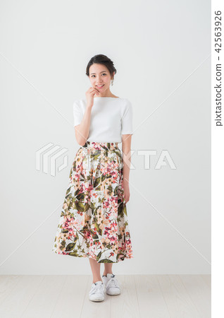 20's Women's Summer Style 42563926
