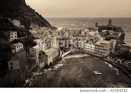 Vernazza bay buildings and sea in Cinque Terre 42564781