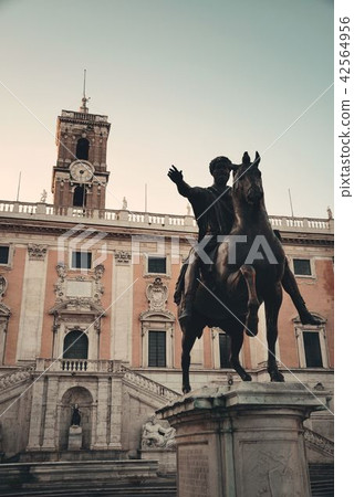 Piazza del Campidoglio 42564956