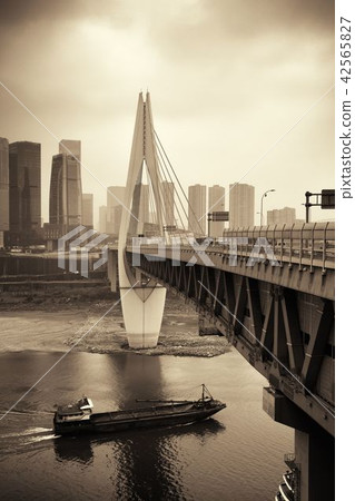 Chongqing bridge boat 42565827