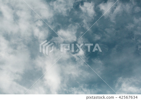 A wonderful cloud A wonderful cloud 42567634