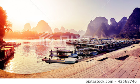 Scenic sunset over Li River, China. 42568746