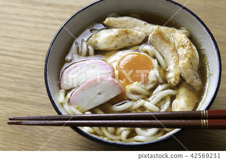 Udon noon in chicken scallop Udon noon in chicken scallop 42569231