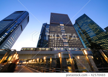 Tokyo's Urban Landscape Skyscrapers in Shiodome Group (Night View) Tokyo's Urban Landscape Skyscrapers in Shiodome Group (Night View) 42570483