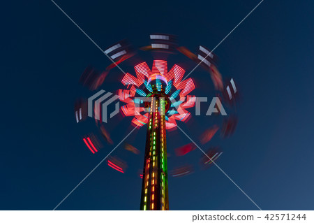 carousel roundabout, swinging turning around carousel roundabout, swinging turning around 42571244