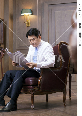 商人,商業,首席執行官,總統,代表,辦公室,辦公室,辦公室,公司 商人,商業,首席執行官,總統,代表,辦公室,辦公室,辦公室,公司 42571707
