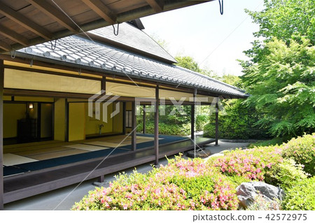 Haruyamaen Shinsakukaku in spring 42572975