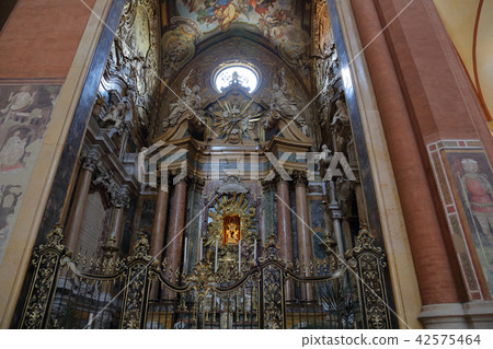 Basilica of San Petronio in Bologna, Italy Basilica of San Petronio in Bologna, Italy 42575464