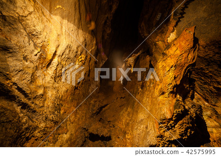 antre, cave, cavern 42575995