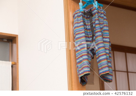 Room drying 42576132