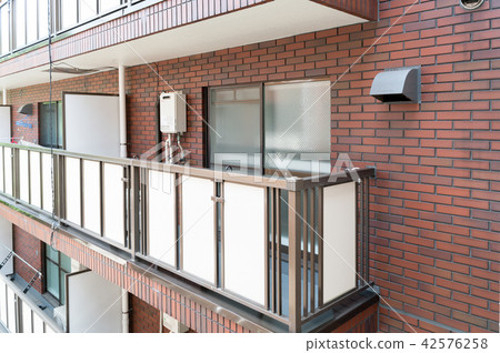 One-room apartment · Exterior image 42576258