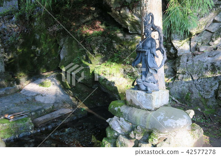 [近畿三十六荒野聖地]奈良縣吉野郡天川村第三十一個夏日早晨龍泉寺噴泉 42577278