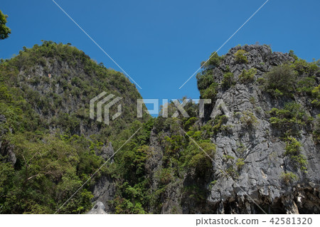 Limestone mountain, Ao Phang-nga National Park. 42581320