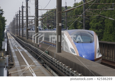 Hokuriku Shinkansen W7 series 42586269