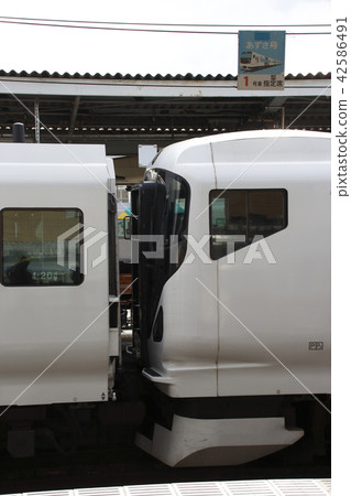 Matsumoto Station: Concatenated scenery of Azusa Matsumoto Station: Concatenated scenery of Azusa 42586491