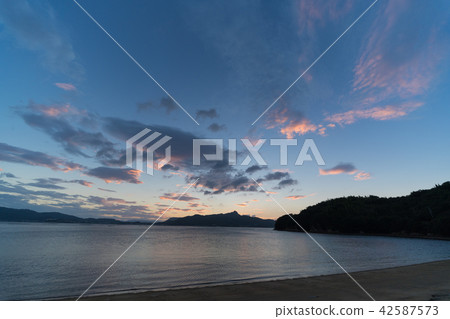 瀨戶內海黃昏香川縣贊岐市 42587573