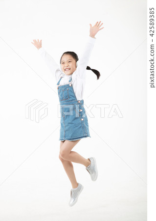 低年級小學生，女孩的生活方式 42589385
